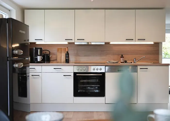 Modernes Im Eidertal * Delve