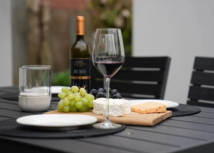 Modernes Im Eidertal *